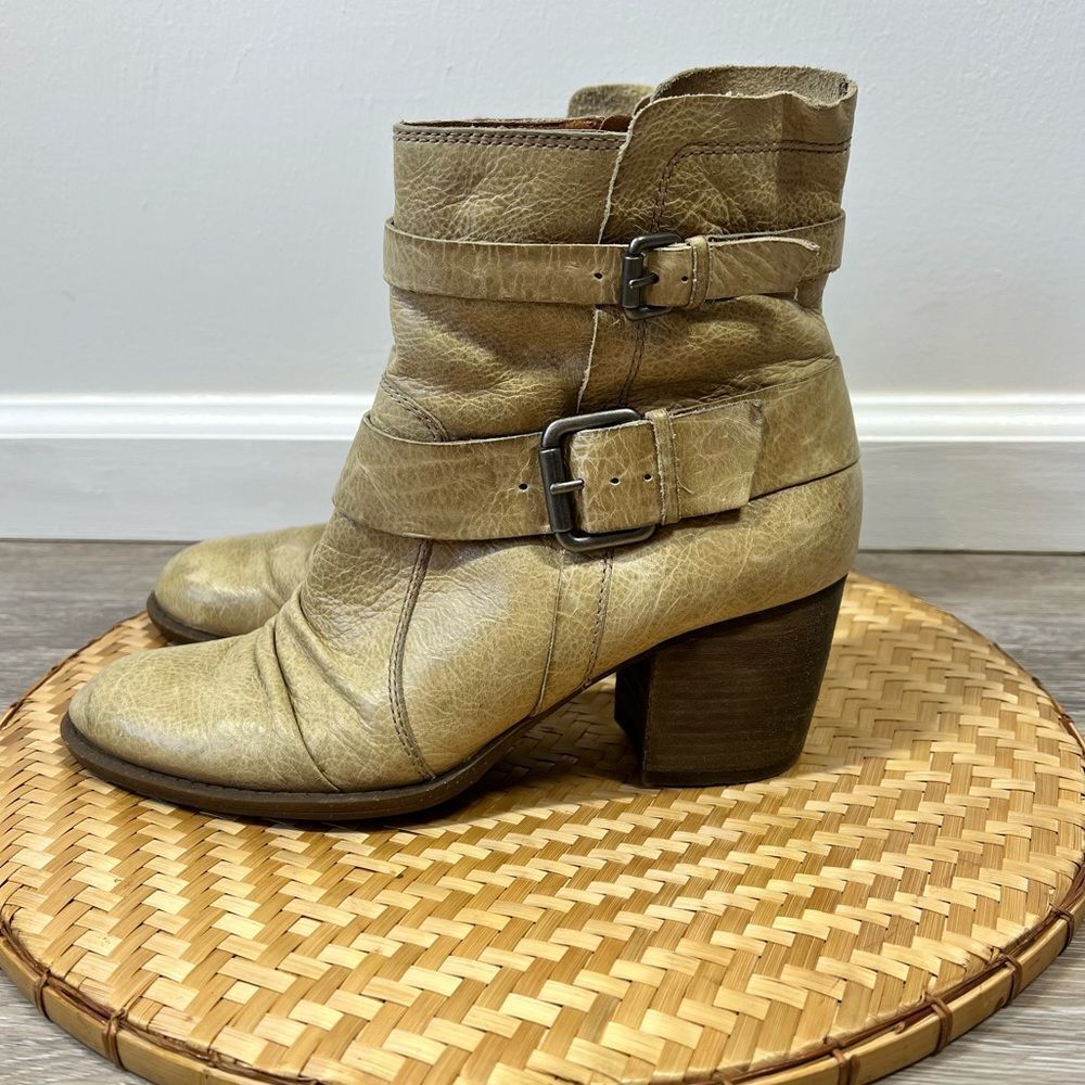 Anthropologie naya‎ leather buckle boots